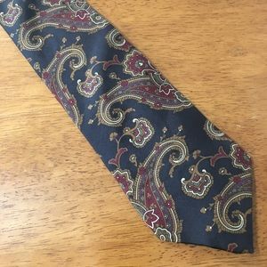Vintage Men’s Paisley Silk Necktie Dark Gray Black Maroon